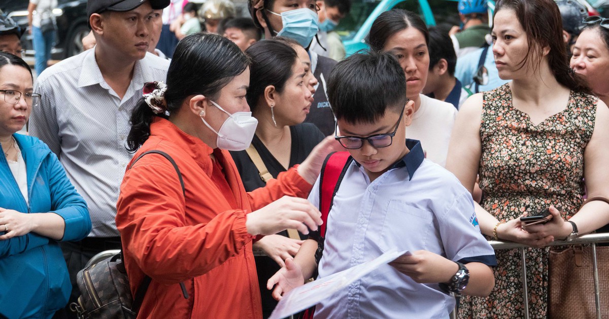 Cho con luyện thi từ lớp 2 để vào Trường Trần Đại Nghĩa 'hot nhất TP.HCM'