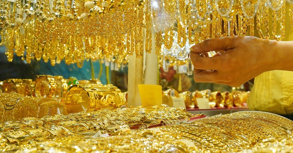 Giá vàng hôm nay 7.7.2024: Vàng nhẫn tăng cả triệu đồng trong tuần