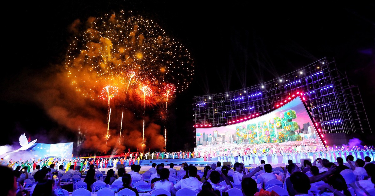 Khai mạc Lễ hội Vì hòa bình lần thứ nhất