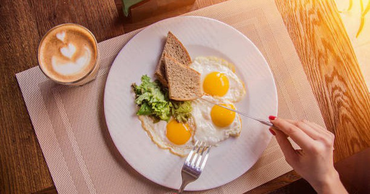 Bác sĩ chia sẻ tác dụng bất ngờ của việc ăn trứng vào bữa sáng