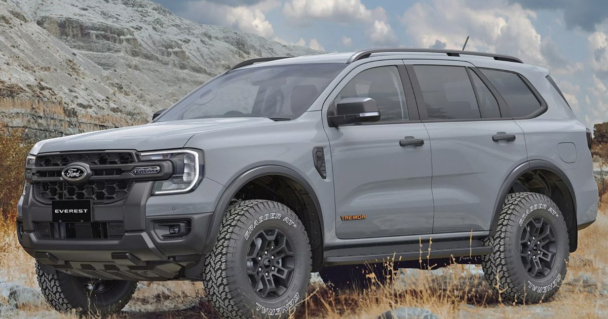Ford Everest 2025 có thêm phiên bản cho người thích 'phượt'