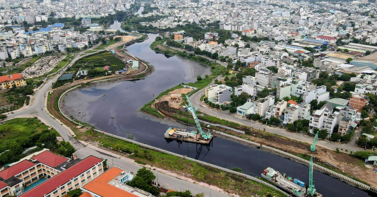 Làm thêm cầu bắc qua kênh Tham Lương - Bến Cát