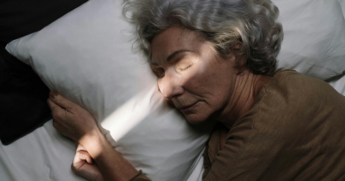 Người trên 50 tuổi cần ngủ bao nhiêu mới đủ?