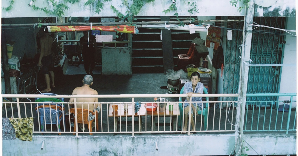 Sống ở TP.HCM: Trong thế giới chung cư cũ ẩn mình, tìm Sài Gòn xưa độc lạ