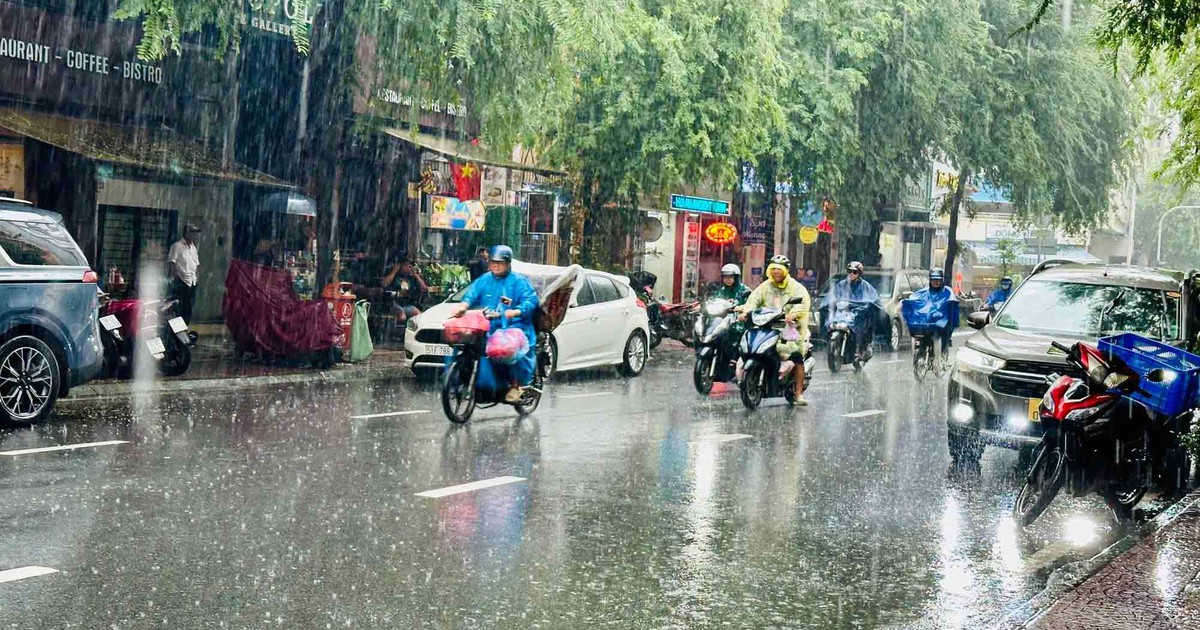 Nhiều tỉnh, thành Nam bộ mưa cả ngày vì áp thấp nhiệt đới