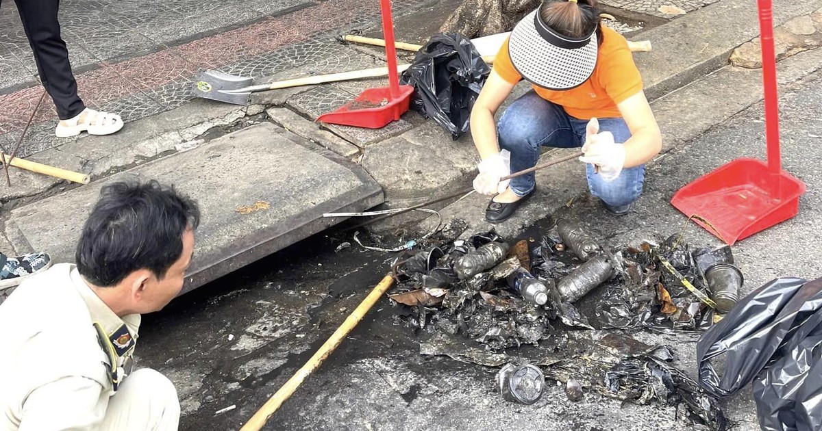 Khơi thông cửa thu nước, chống ngập úng khu vực quanh sân bay Đà Nẵng