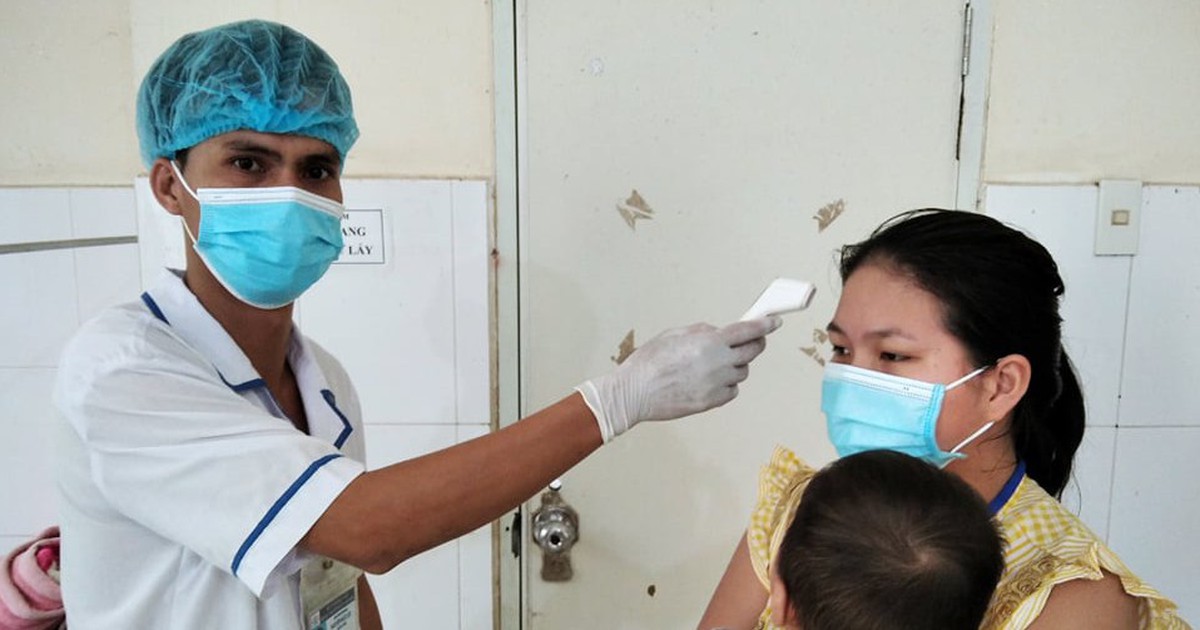 Một điều dưỡng yêu nghề và mê công tác xã hội