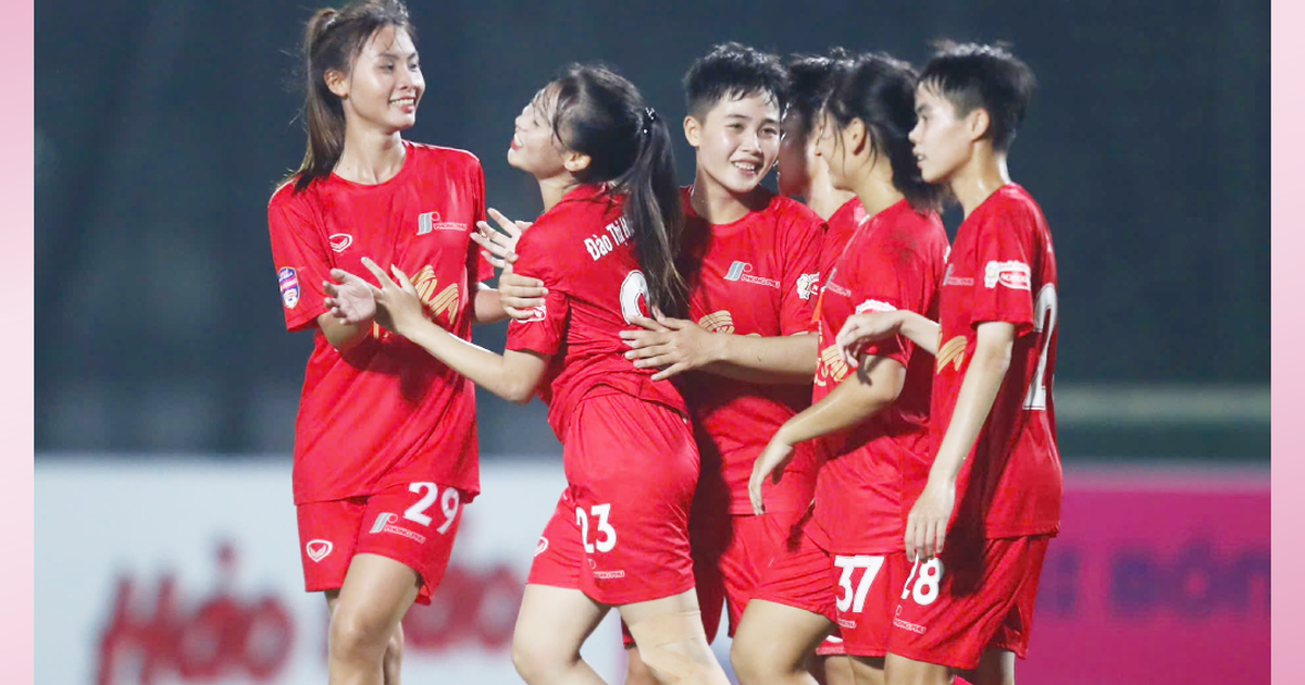 'Ngôi sao nhỏ' Hoàng Vân thăng hoa, U.19 Phong Phú Hà Nam xây chắc ngôi đầu