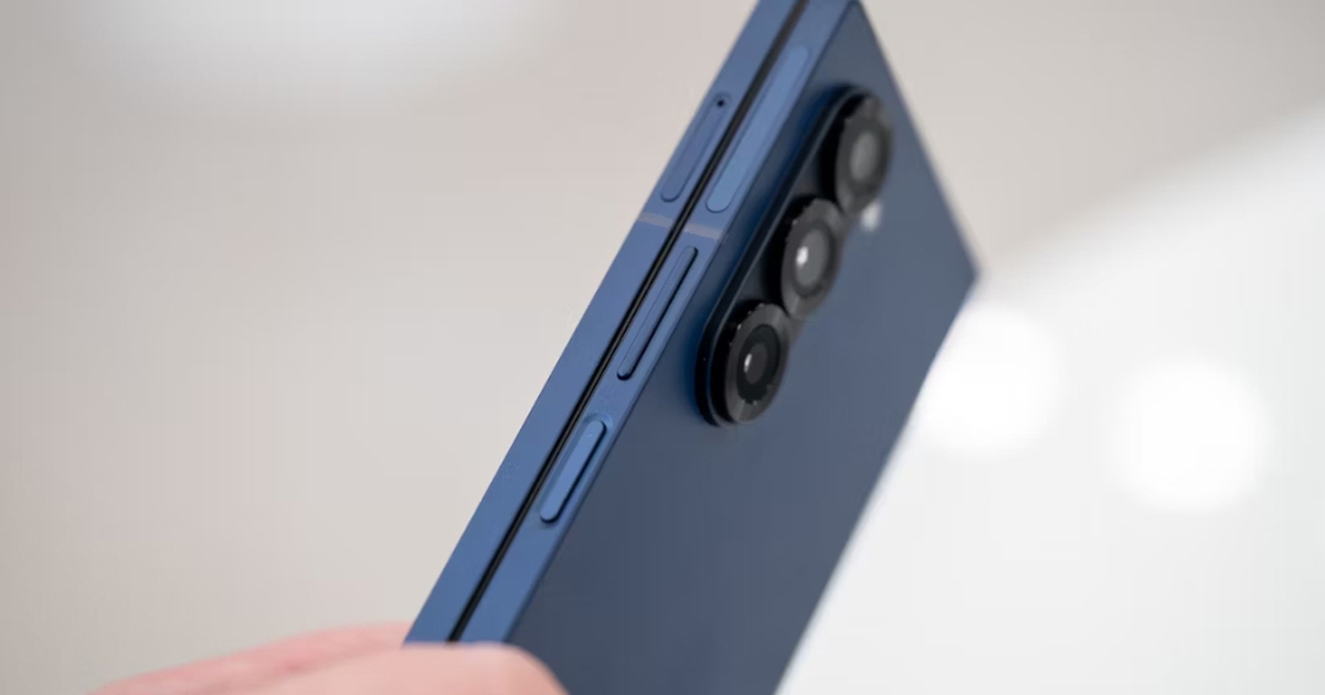 Vì sao điện thoại không có bánh xe điều chỉnh âm lượng?