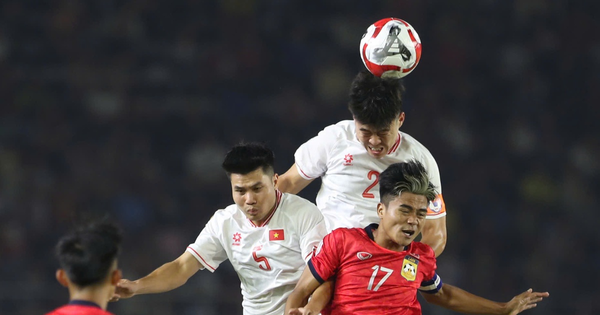 Thành Chung - Duy Mạnh, 'lá chắn thép' của đội tuyển Việt Nam trở lại ngoạn mục thế nào?