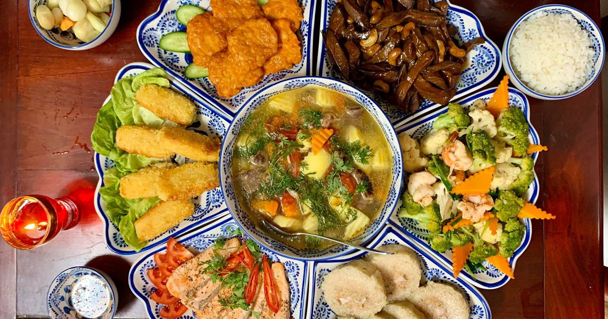 Mâm cúng tết đầy đủ các món, bày biện đẹp mắt: Dân mạng học hỏi bí quyết