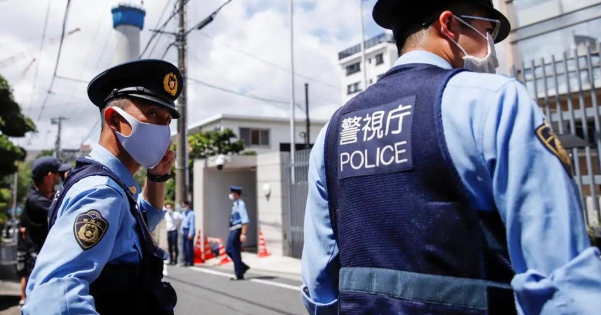 A female student used a hammer to attack, injuring eight people at a university in Tokyo