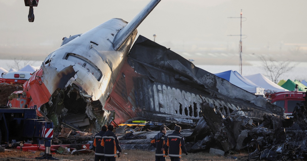 The Korean plane’s black box stopped recording data 4 minutes before the crash