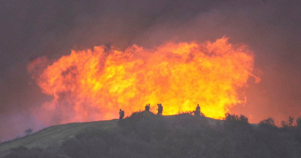 California forest fire disaster: 13 people died, Canada and Mexico sent forces to support