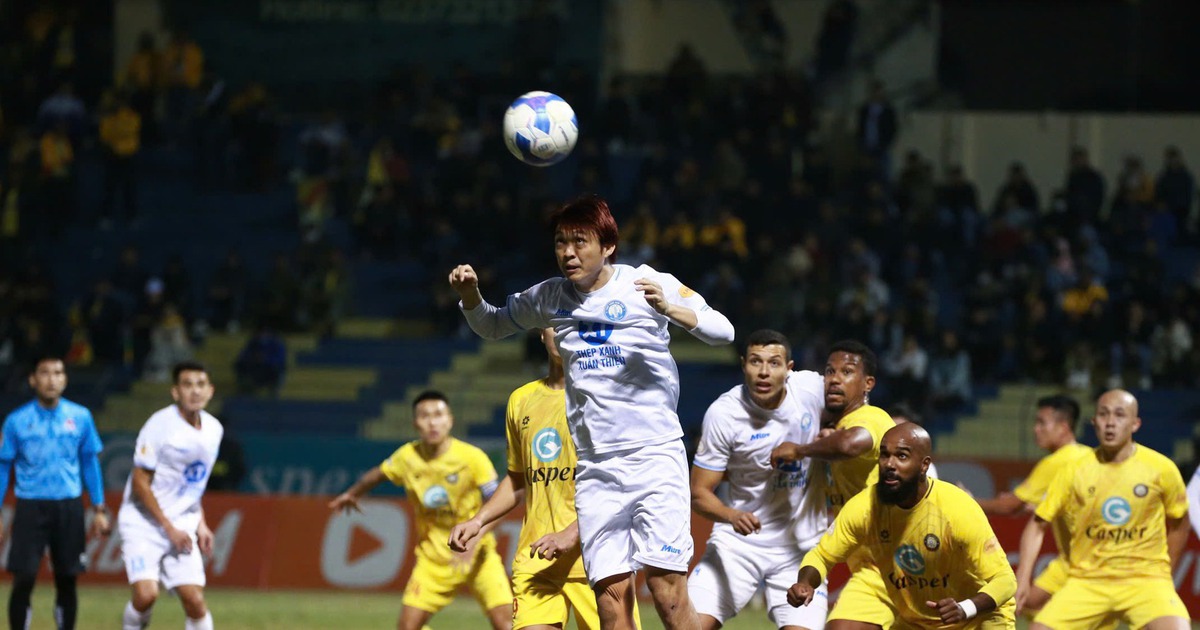 Tuan Anh made his mark, Nam Dinh Club still lost the victory at Thanh Hoa Stadium