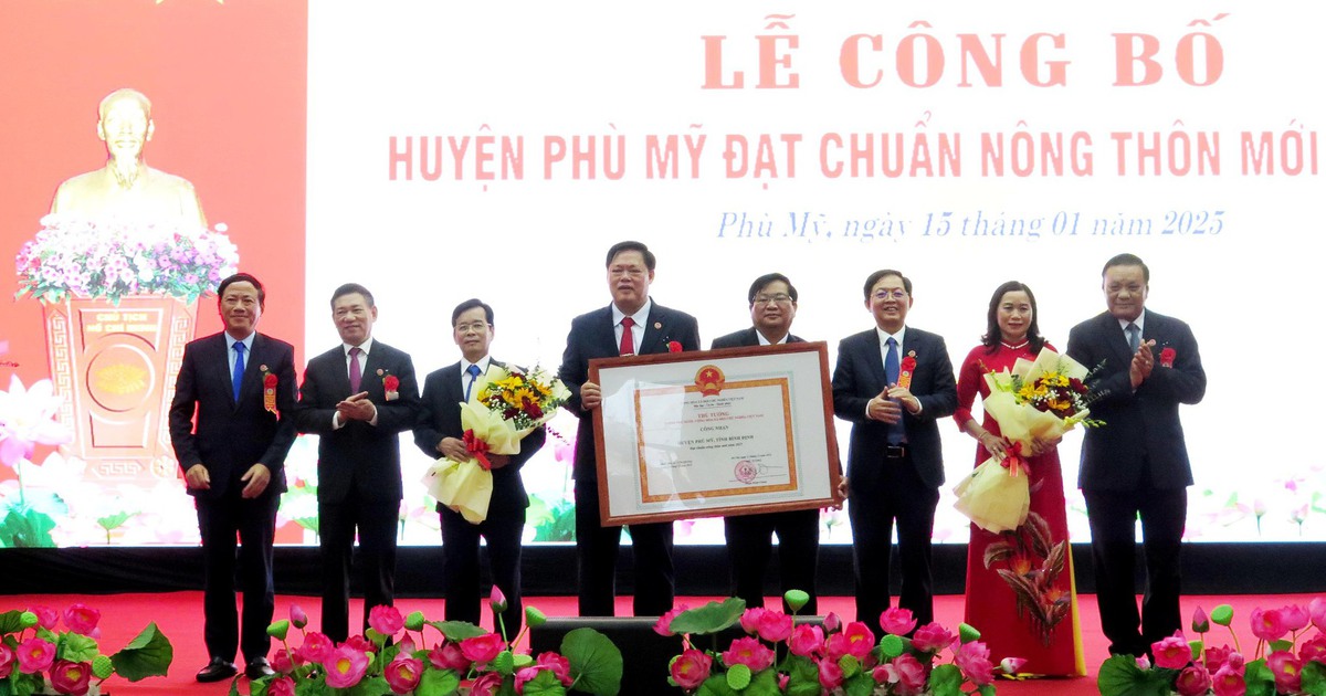 Ph&oacute; thủ tướng Hồ Đức Phớc: Ph&ugrave; Mỹ phấn đấu giảm tỷ lệ hộ ngh&egrave;o xuống 0%