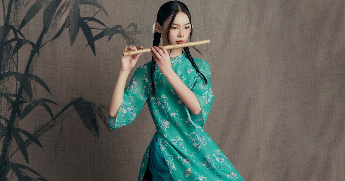 Suggest a fresh, refreshing blue ao dai for spring days