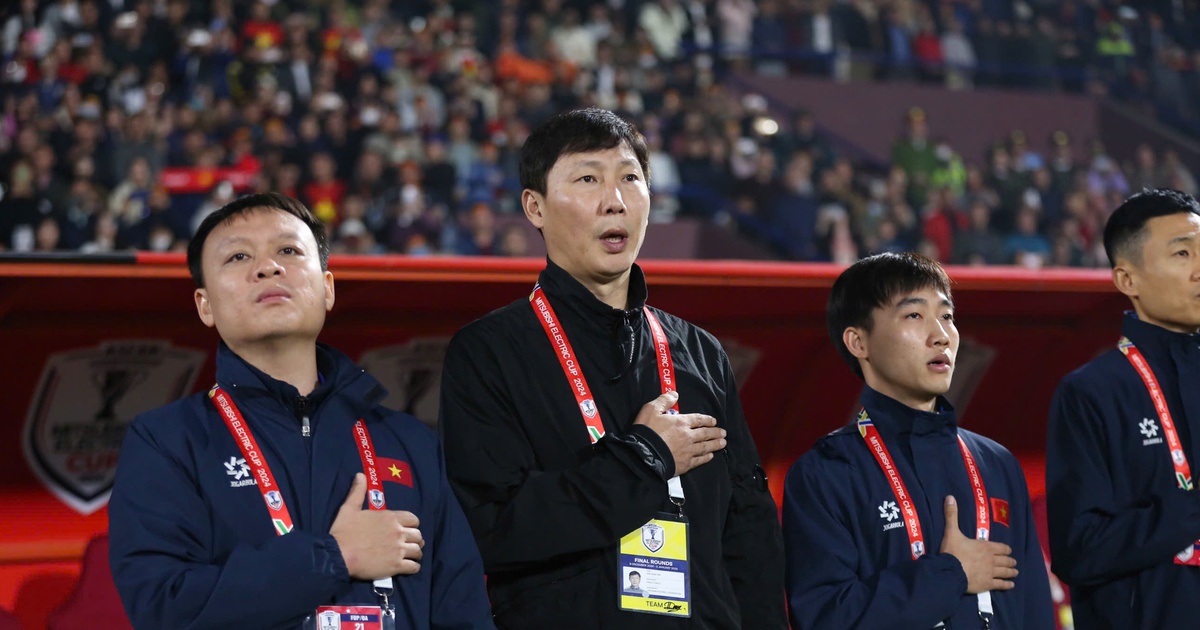 Coach Kim Sang-sik took very little leave, returned to Vietnam on January 17: Prepare for the Asian Cup