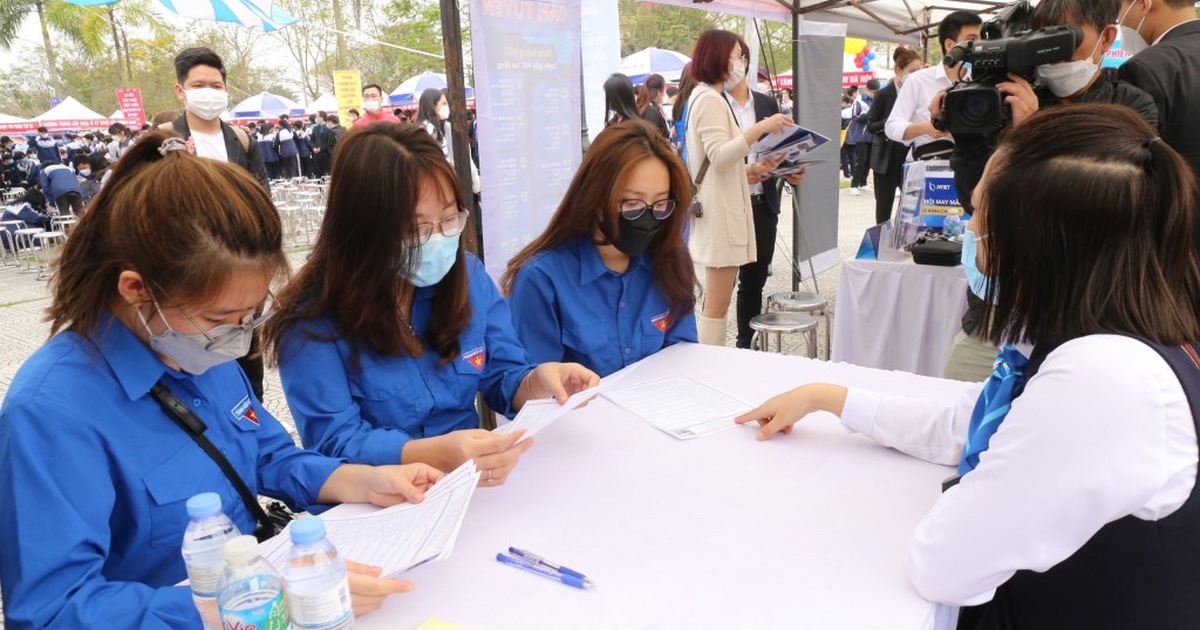 5 khó khăn thanh niên mới ra trường phải đối mặt