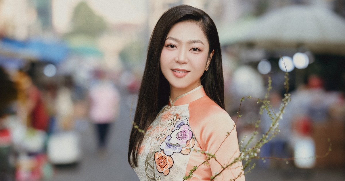 Ha Thanh Xuan shows off her beauty in ao dai, revealing her plans to celebrate Tet in Vietnam