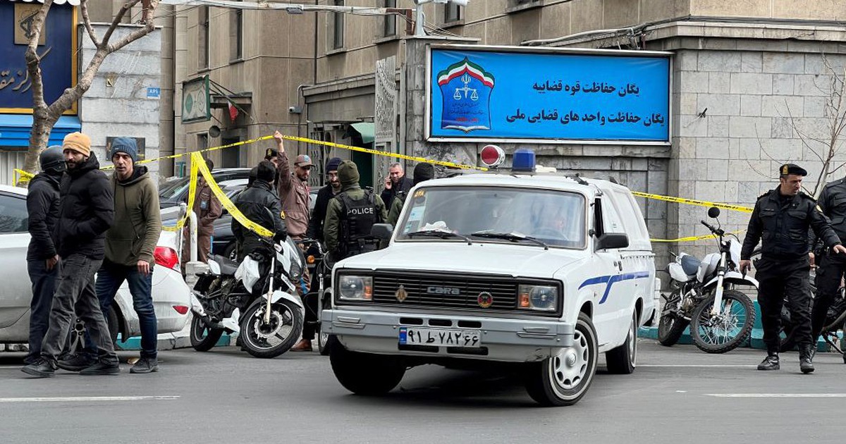 Two Iranian Supreme Court judges were shot dead in their office