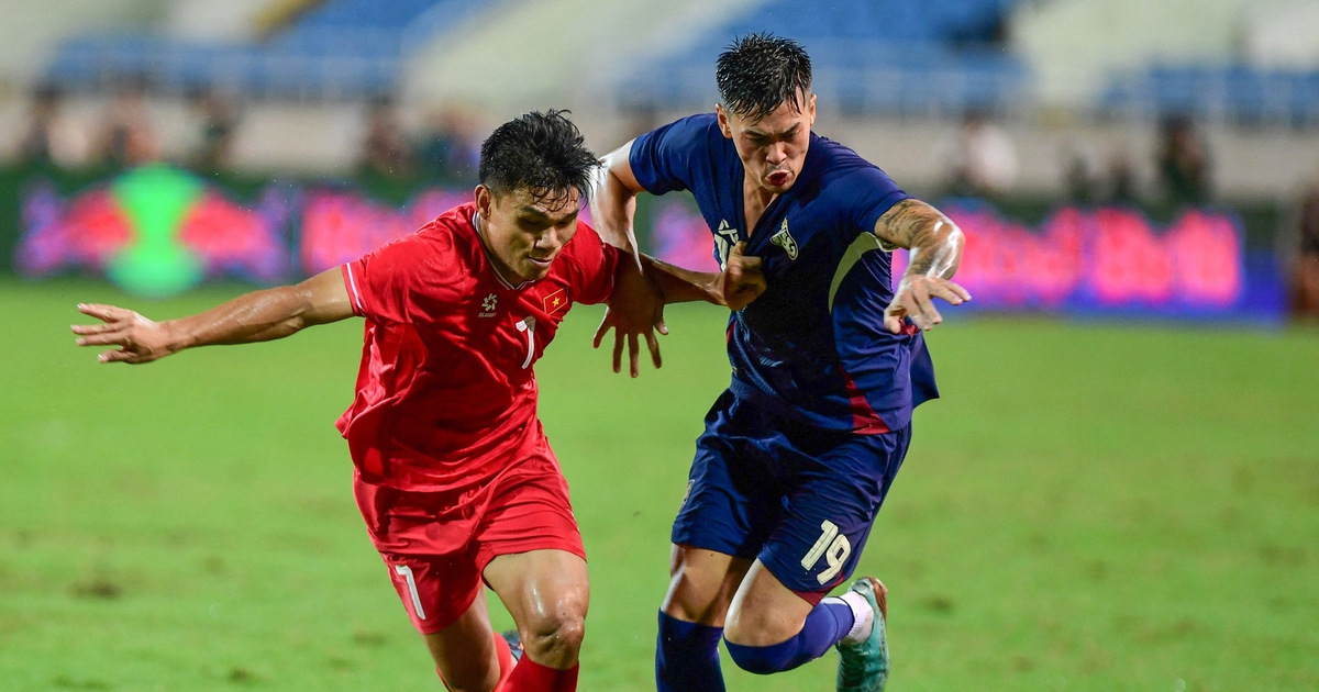 AFF Cup 2024, Vietnam team 0-0 Thailand: Xuan Son competes with Suphanat