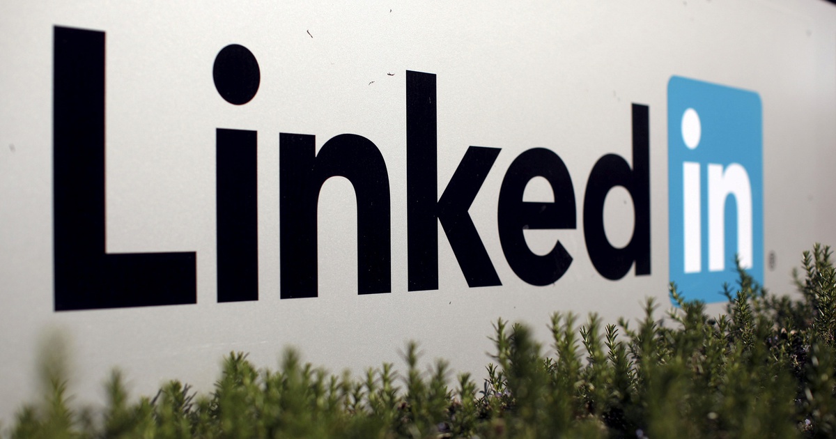 Revealing private messages, social network LinkedIn was sued