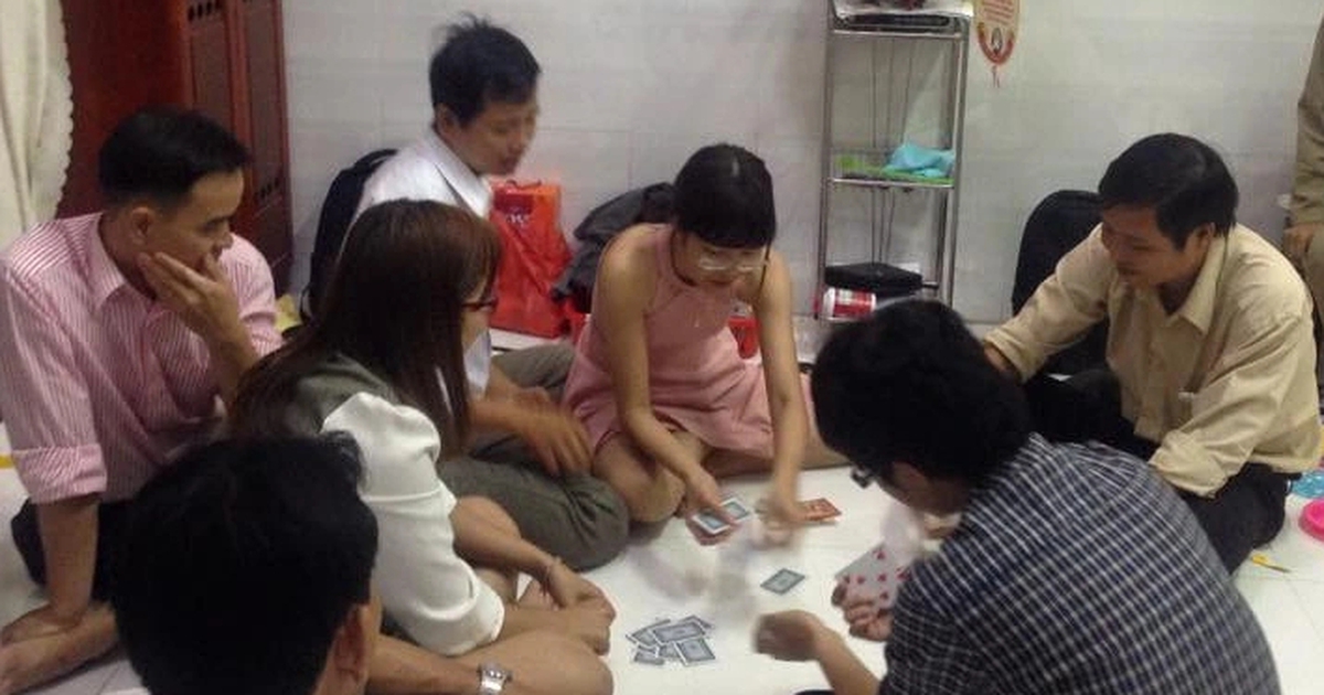 Những câu hỏi 'khó đỡ' khi gặp gỡ họ hàng ngày tết