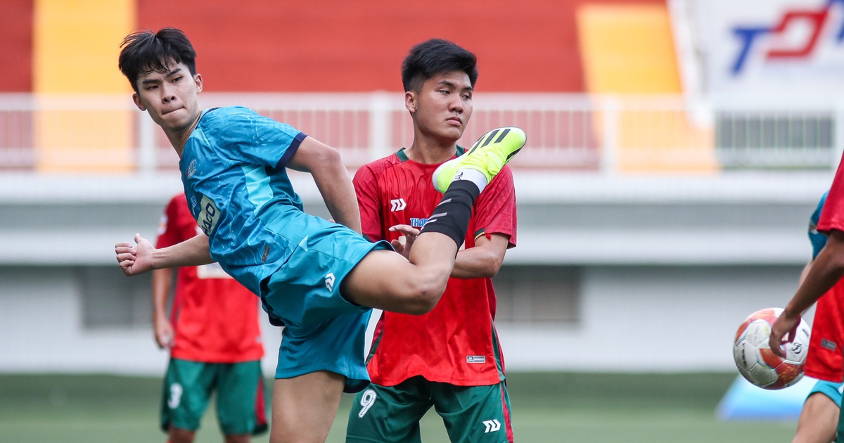 With foreign soldiers from Laos, the rich football team of RMIT University promises to surprise