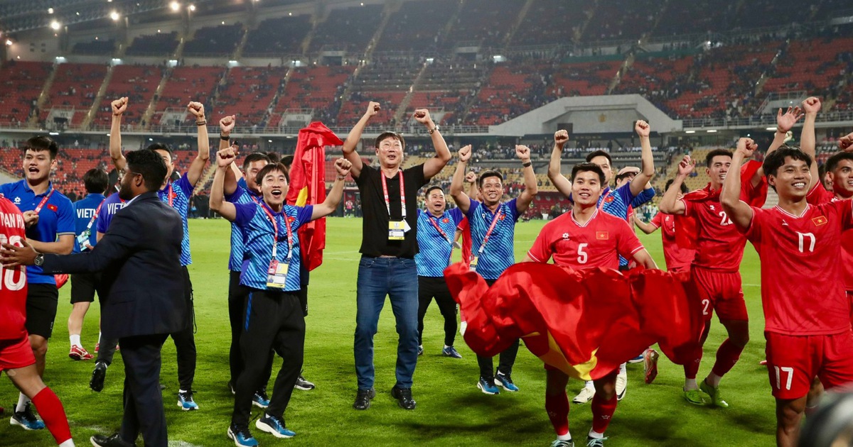 HLV Kim Sang-sik và bóng đá Việt Nam sẽ đạt điểm 10 không có nhưng, nếu…