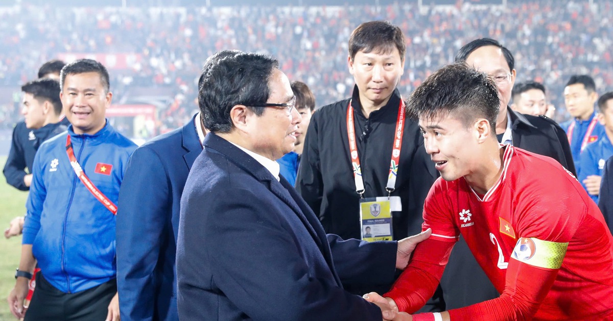 Thủ tướng gửi thư chúc mừng đội tuyển Việt Nam vô địch AFF Cup 2024, hỏi thăm Xuân Son
