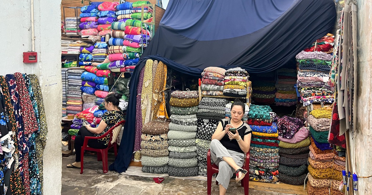 Chợ vải Soái Kình Lâm còn cảnh lựa hàng may quần áo tết như ngày xưa?