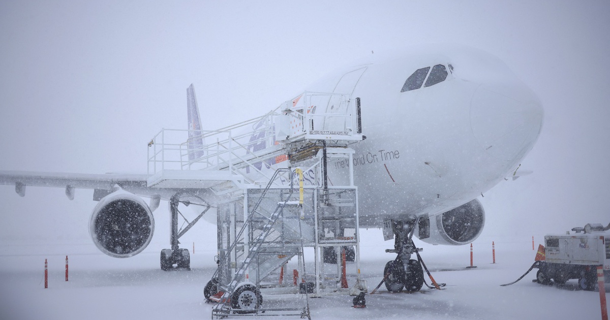 America was flooded with snowstorms, 1,500 flights were canceled