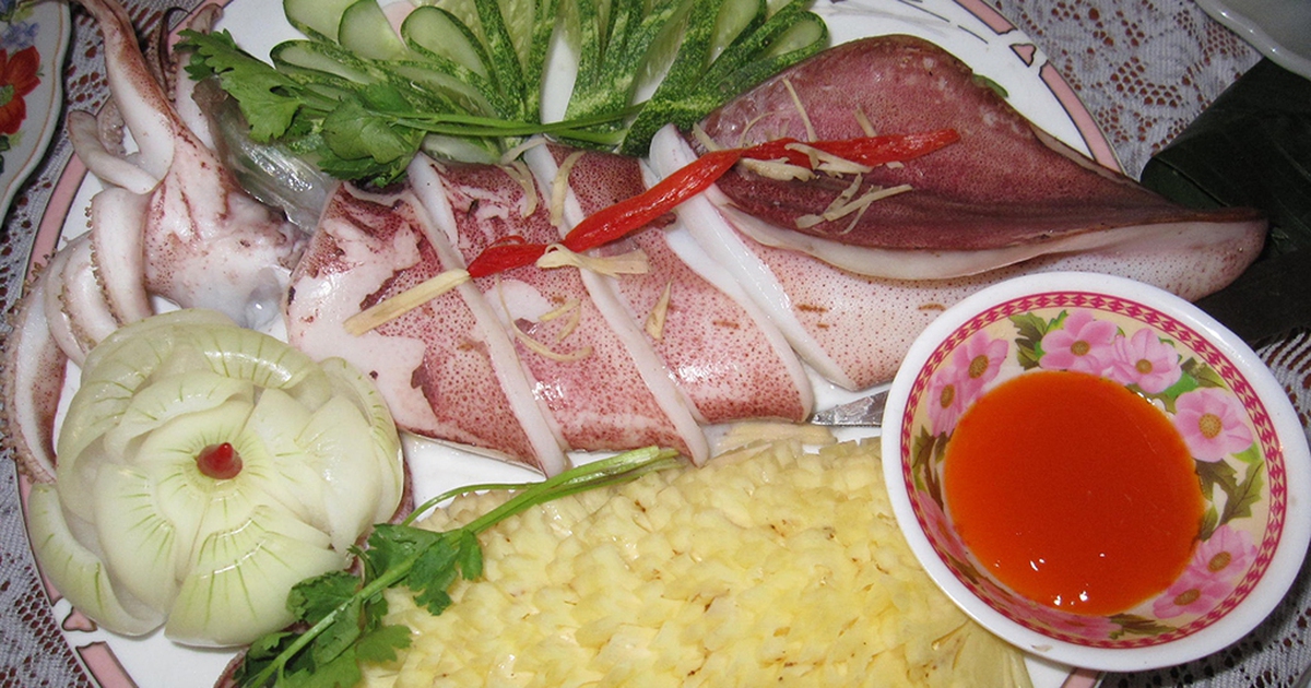 Đến Sa Huỳnh nhớ ăn mực hấp gừng