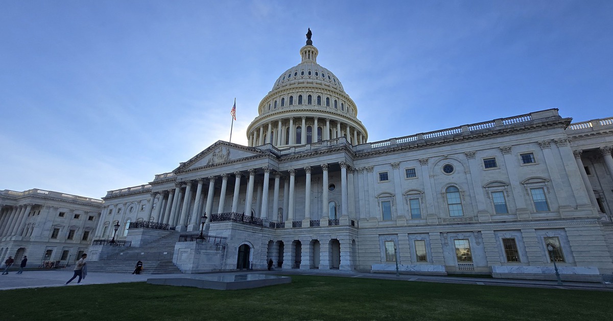 Tin tức đặc biệt tr&ecirc;n b&aacute;o in Thanh Ni&ecirc;n 2.10.2025