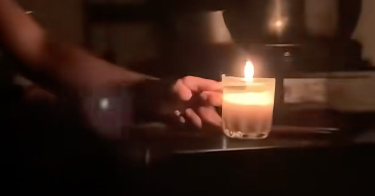 Tự chế đ&egrave;n dầu từ dầu ăn để thắp s&aacute;ng ng&agrave;y b&atilde;o lũ c&oacute; được kh&ocirc;ng?