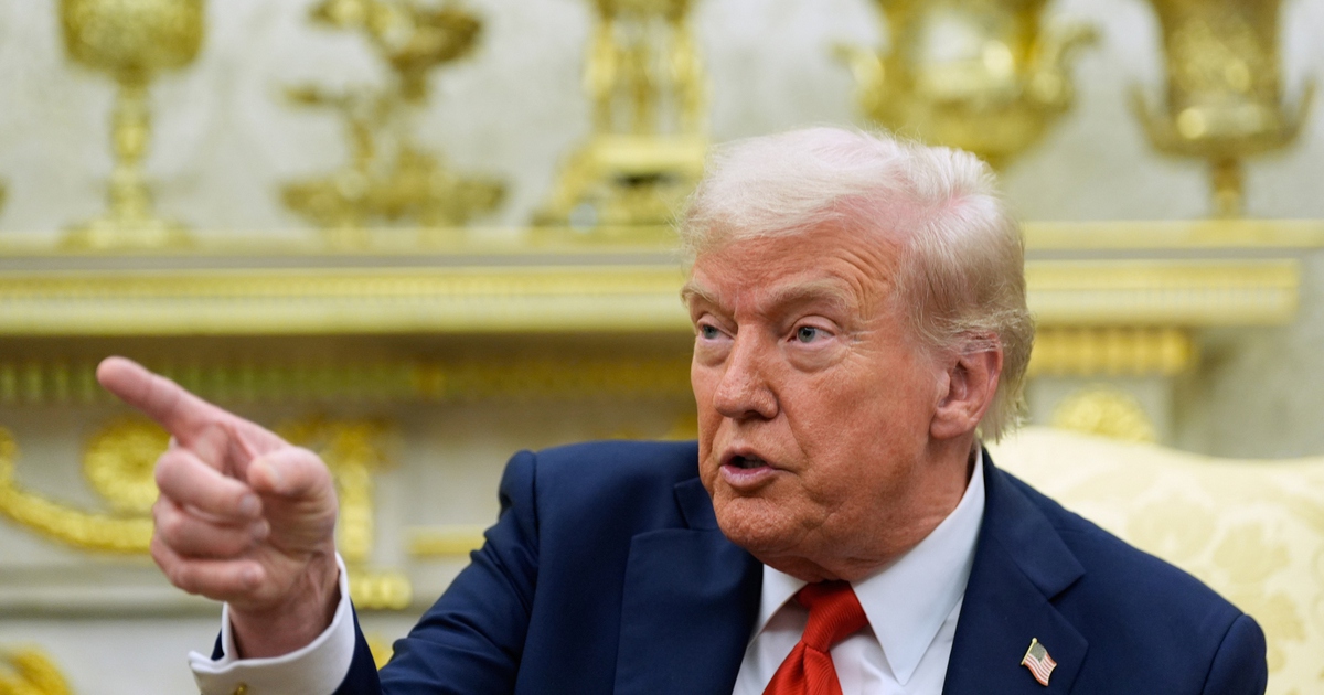 &Ocirc;ng Trump đ&ograve;i &#039;đuổi&#039; T&acirc;y Ban Nha khỏi NATO