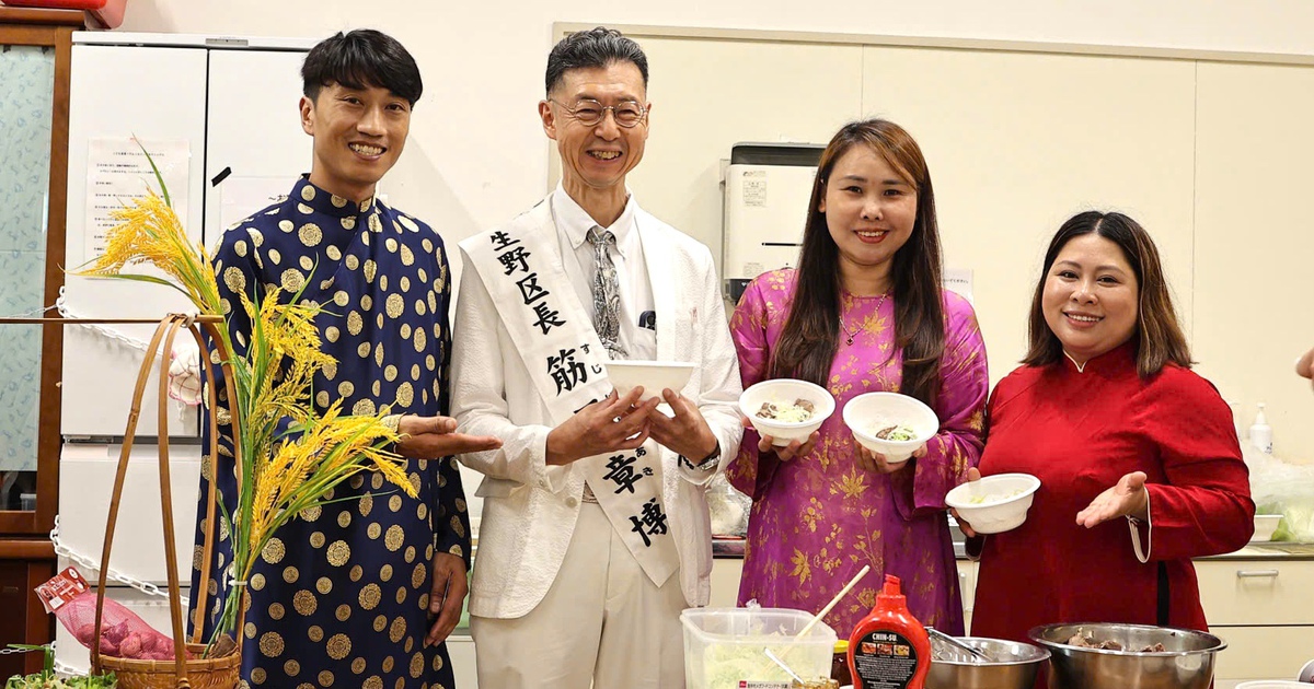 Lễ hội ẩm thực Việt Nam: Người Việt nấu phở đ&atilde;i người Nhật tại Osaka