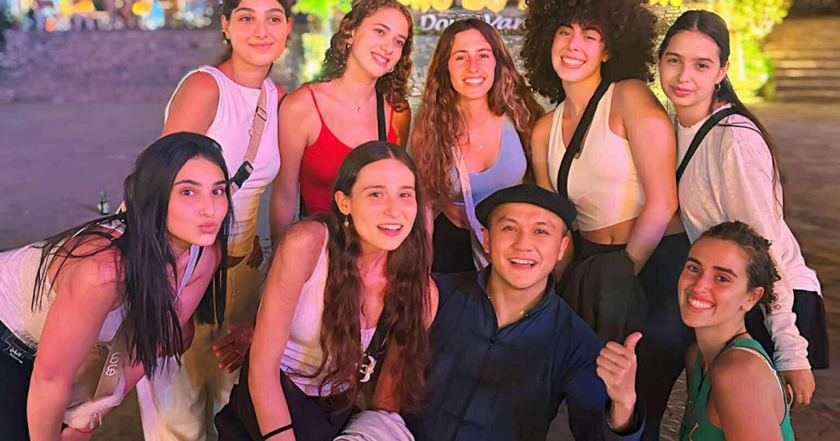 Ch&agrave;ng trai người M&ocirc;ng v&agrave; những điệu nhảy triệu view