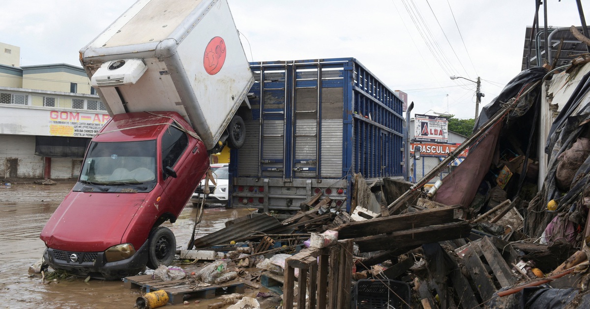 &Iacute;t nhất 47 người thiệt mạng sau mưa lớn k&eacute;o d&agrave;i ở Mexico