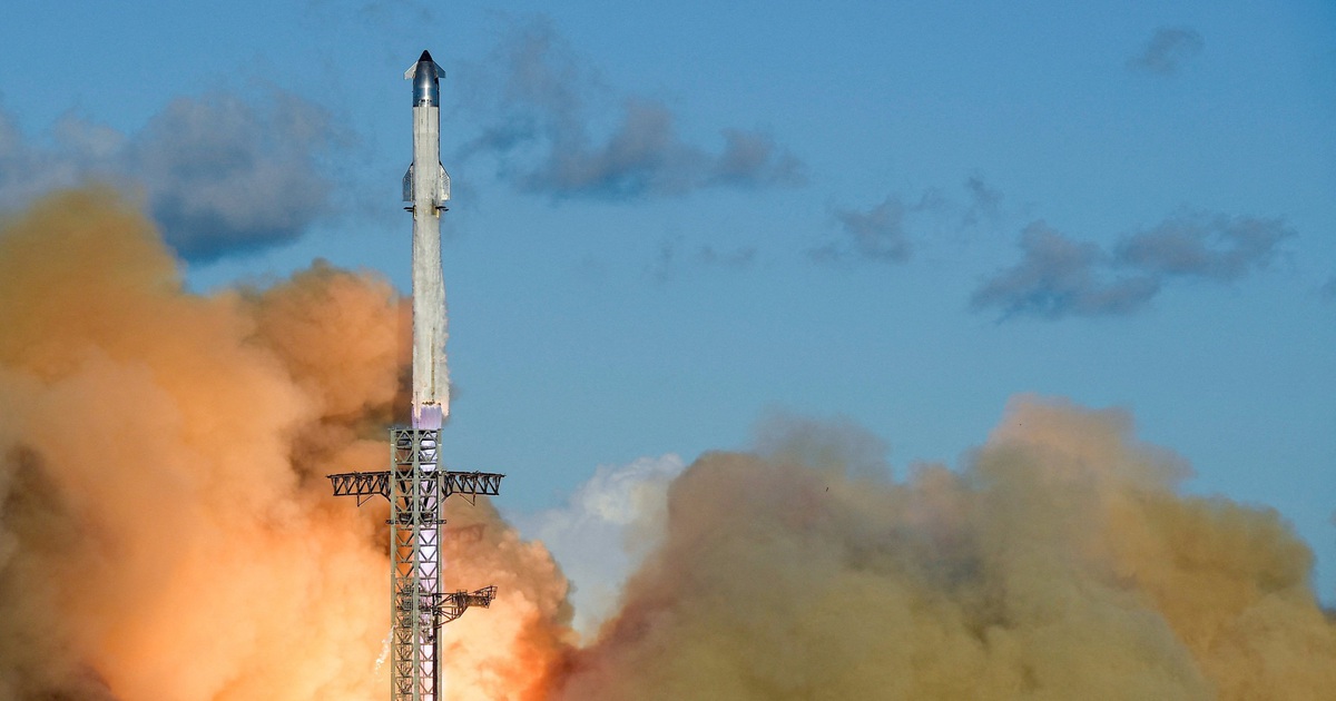 SpaceX ph&oacute;ng th&agrave;nh c&ocirc;ng Starship, chuyển sang bản n&acirc;ng cấp cho mặt trăng, sao Hỏa
