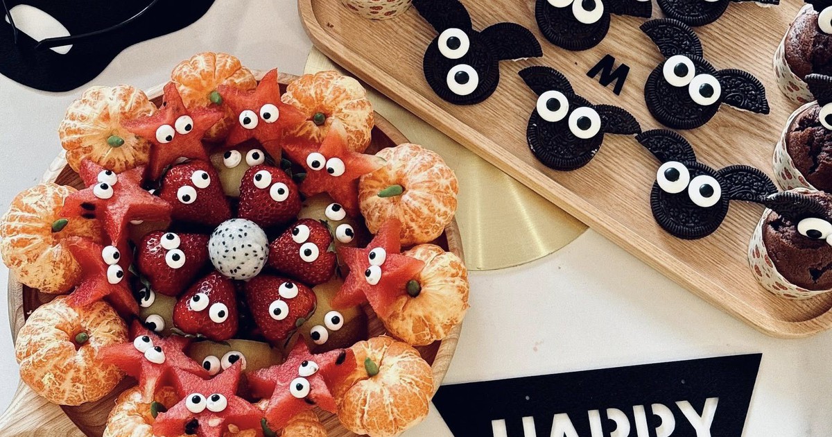Mẹ 3 con tự l&agrave;m m&acirc;m cỗ Halloween, d&acirc;n mạng ngạc nhi&ecirc;n, khen hết lời
