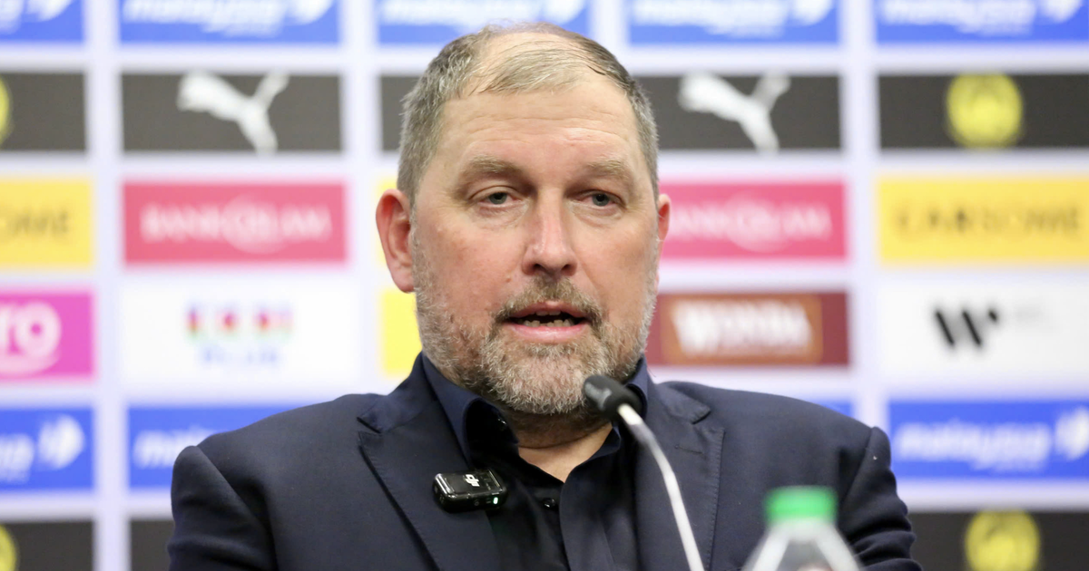 Bóng đá Malaysia rối ren: HLV Cklamovski 'quay xe', chuyên gia yêu cầu FAM đừng mãi im lặng