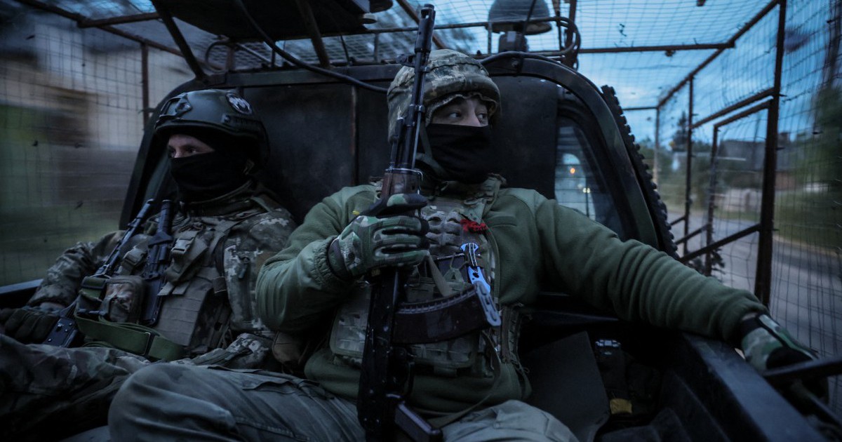 Chiến sự Ukraine ng&agrave;y 1.330: Ph&aacute;i đo&agrave;n Ukraine gặp nh&agrave; thầu chế tạo Tomahawk