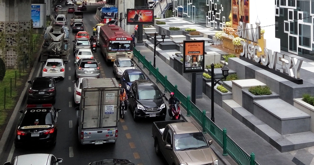 Trung Quốc ph&aacute;t cảnh b&aacute;o khẩn cấp cho c&ocirc;ng d&acirc;n du lịch Th&aacute;i Lan