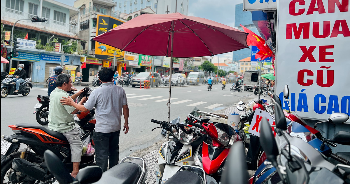 CSGT TP.HCM tổng r&agrave; so&aacute;t giấy tờ xe: Hướng dẫn cho xe kh&ocirc;ng ch&iacute;nh chủ