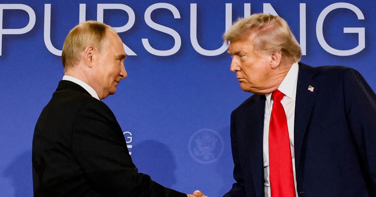 Hai &ocirc;ng Trump - Putin điện đ&agrave;m, nhất tr&iacute; gặp nhau tại Hungary