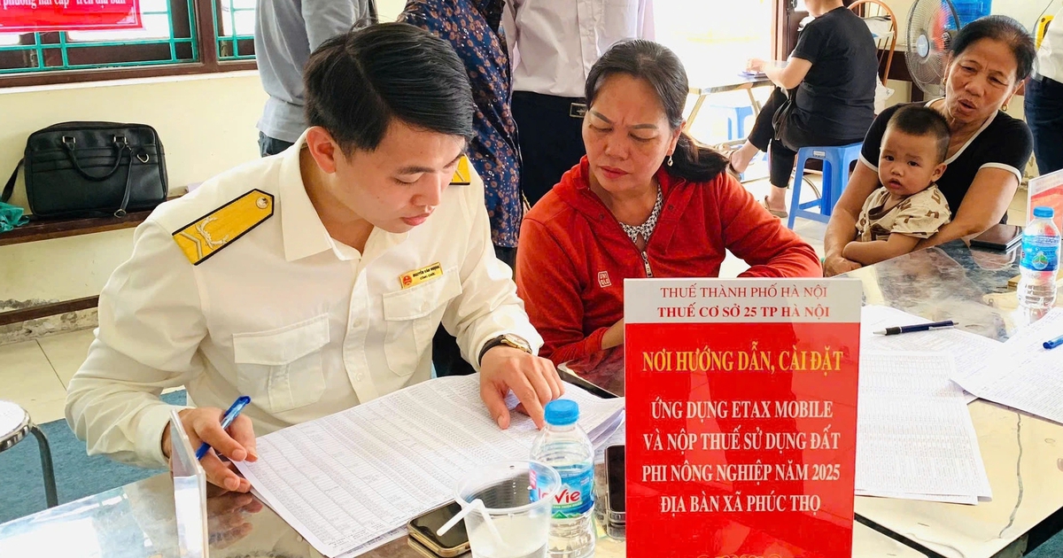 Hơn 8.000 c&aacute;n bộ thuế nghỉ việc