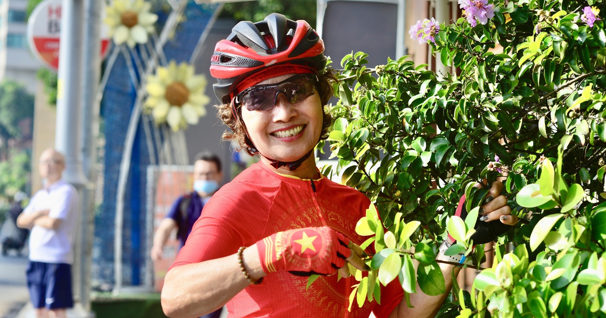 B&iacute; quyết trẻ trung của người phụ nữ 72 tuổi được gọi l&agrave; &#039;c&ocirc; g&aacute;i 27 tuổi&#039;