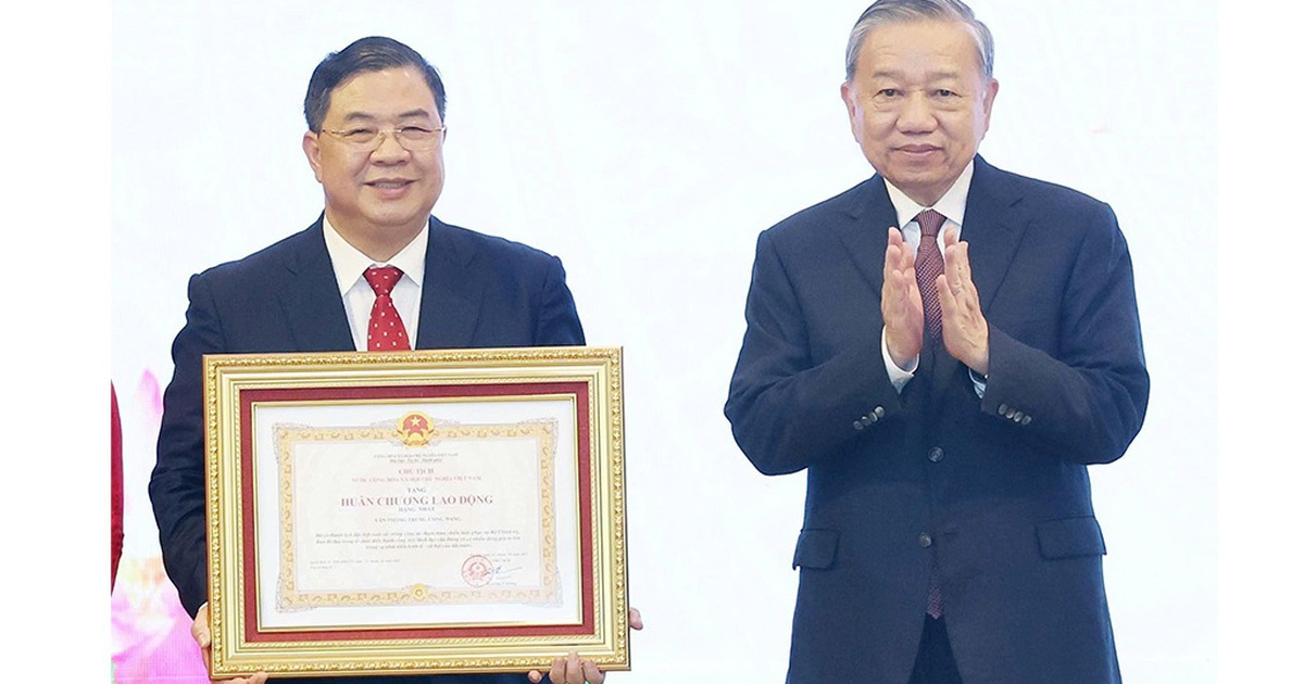 Văn phòng T.Ư Đảng cần đóng vai 'nhạc trưởng', làm gương mẫu mực